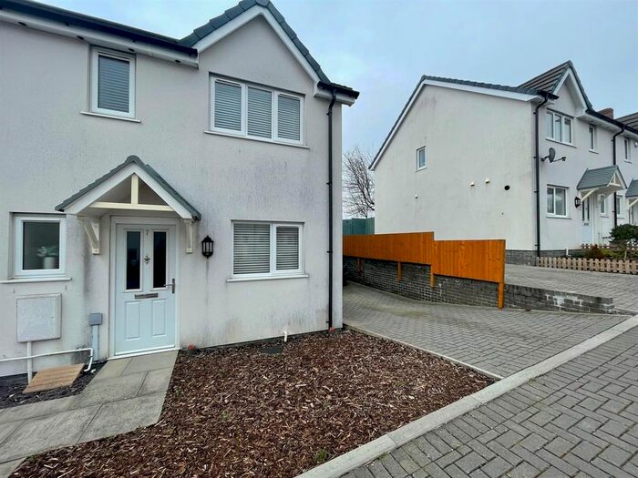2 Bedroom Semidetached House For Sale In Heol Newydd, Penlan, Swansea, SA5