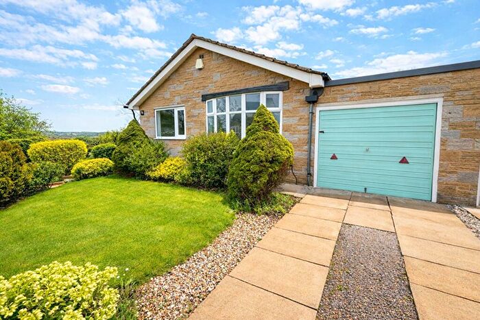 2 Bedroom Bungalow For Sale In Oakleigh Avenue, Clayton, Bradford, BD14