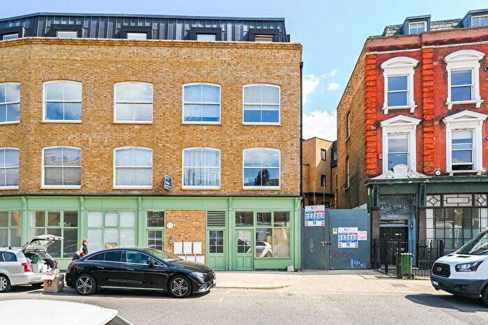 2 Bedroom Flat For Sale In Landex Apartments Ii, De Beauvoir Town, London, N1
