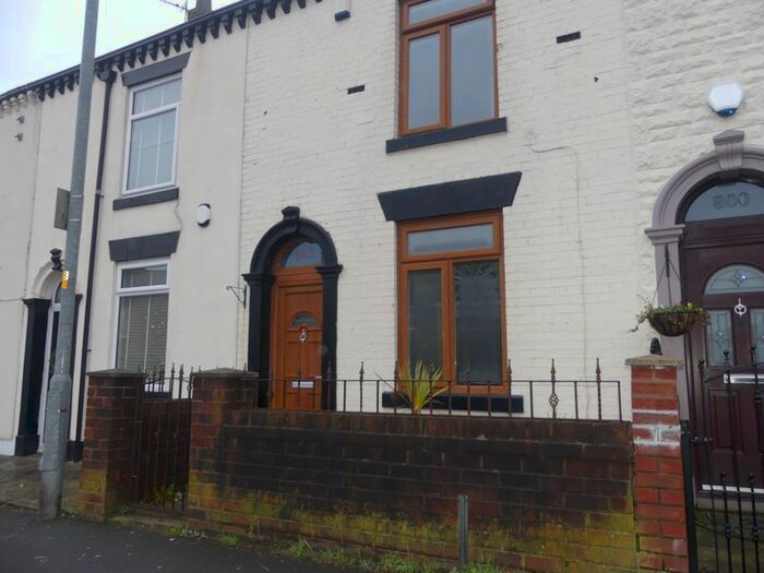 3 Bedroom Terraced House To Rent In Rochdale Road, Royton, Oldham, OL2