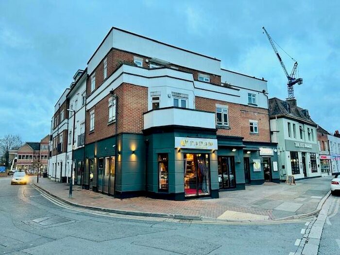 2 Bedroom Apartment To Rent In Crown Lane, Maidenhead, SL6