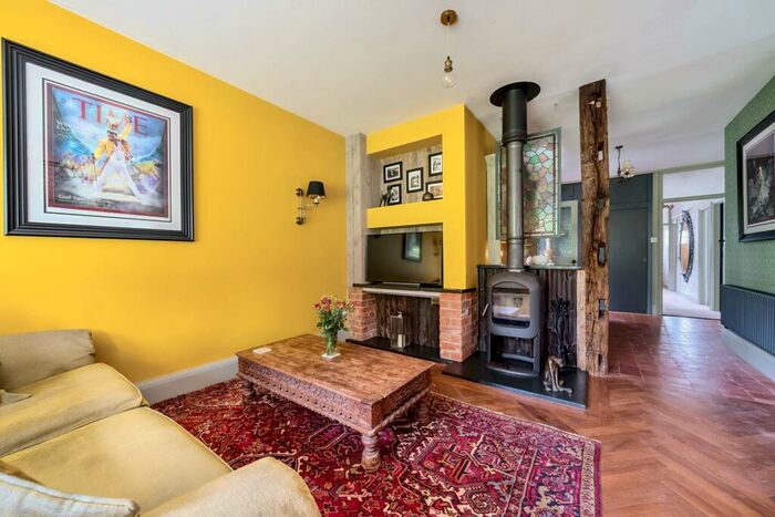 5 Bedroom Detached House To Rent In Bisley, Bisley, Woking, GU24