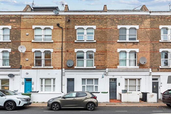 3 Bedroom Flat For Sale In Greyhound Road, Hammersmth, London, W6