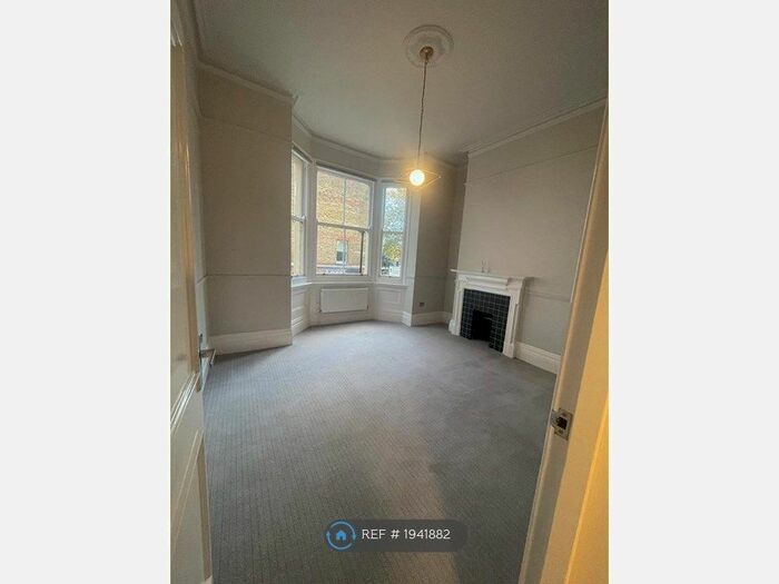 1 Bedroom Flat To Rent In Chiswick High Road, London, W4