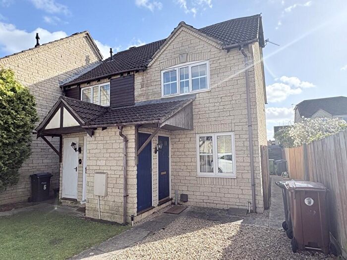 2 Bedroom End Of Terrace House To Rent In Huntingdon Way, Chippenham, SN14