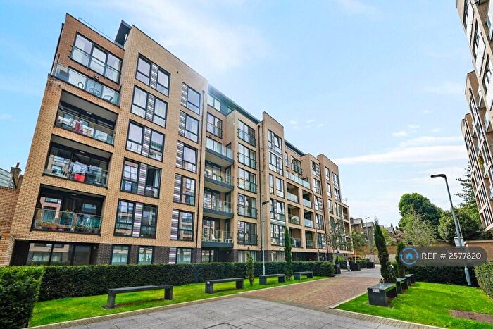 2 Bedroom Flat To Rent In Grove Place, London, SE9