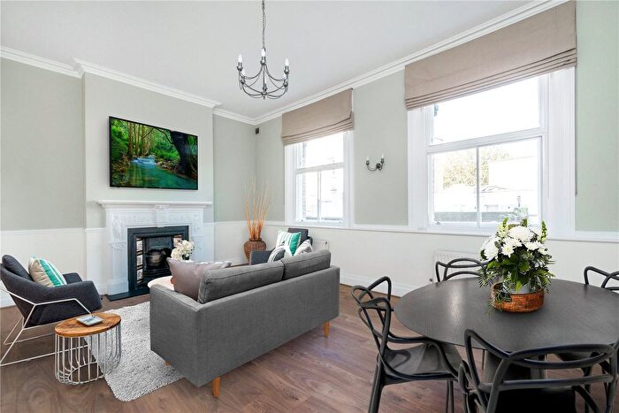 2 Bedroom Flat To Rent In Kings Road, London, SW3