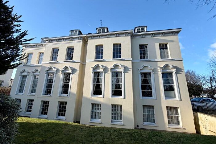 2 Bedroom Flat To Rent In Pittville, Cheltenham, GL52