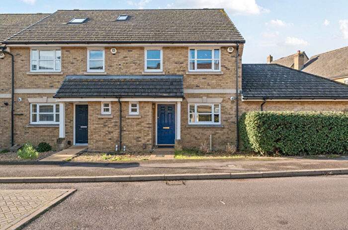 3 Bedroom Semi Detached House To Rent In Marshall Square, Banister Park, Southampton, Hampshire, SO15