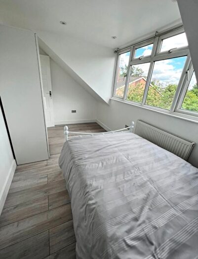 2 Bedroom Flat To Rent In Christchurch Avenue, Mapesbury, London, NW6