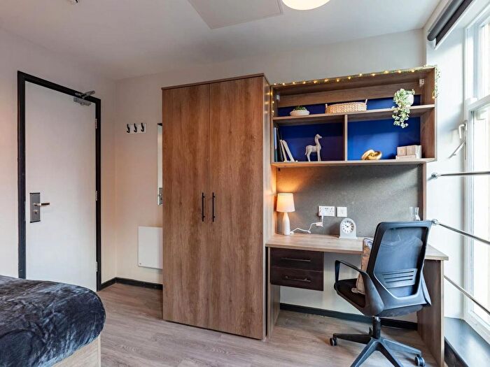 1 Bedroom Flat To Rent In Sugar Well Court, Meanwood Road, Leeds, LS7