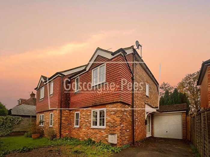 3 Bedroom House To Rent In Eastwood Road, Bramley, GU5