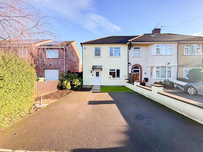 3 Bedroom End Of Terrace House For Sale In Lawford Avenue, Little Stoke, Bristol, BS34
