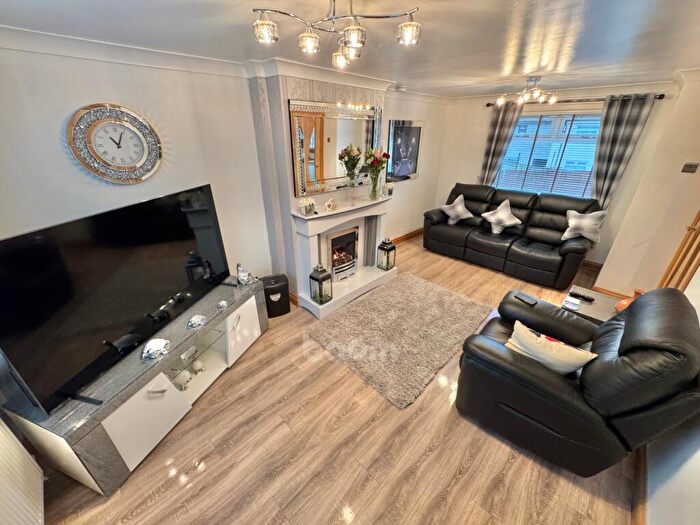2 Bedroom End Of Terrace House For Sale In Hollows Avenue, Paisley, PA2