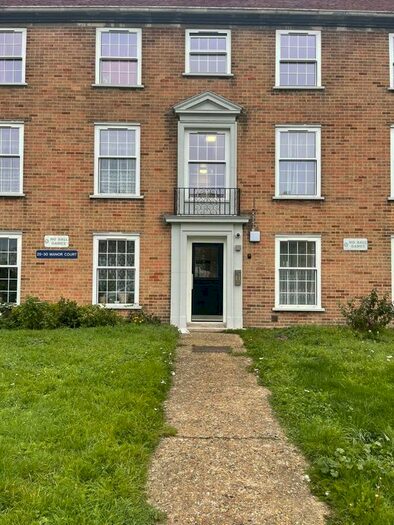 2 Bedroom Flat To Rent In Manor Court, Enfield, EN1