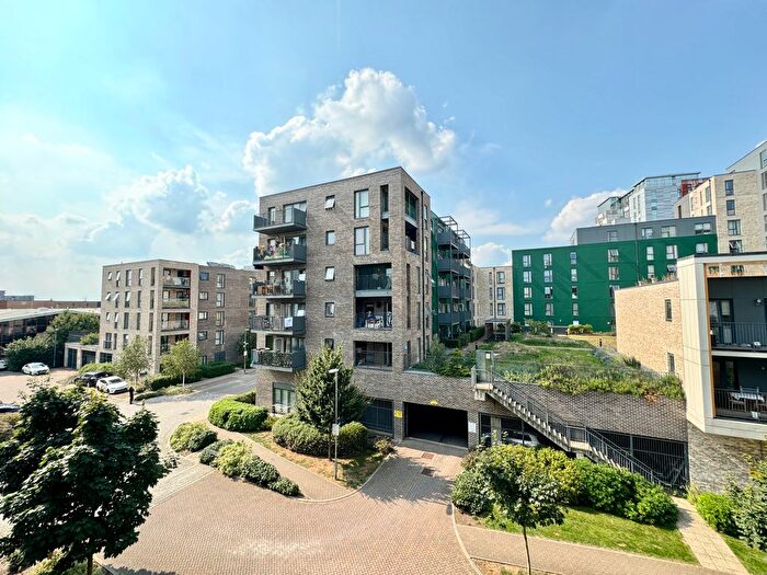 2 Bedroom Flat For Sale In Echo Court, Telegraph Avenue, London, NW9