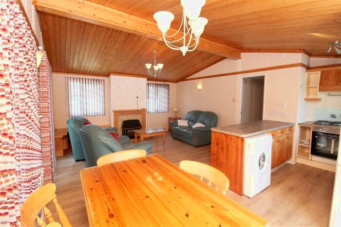 3 Bedroom Property To Rent In Blackhorse Lane, Lower Kingswood, Tadworth, KT20