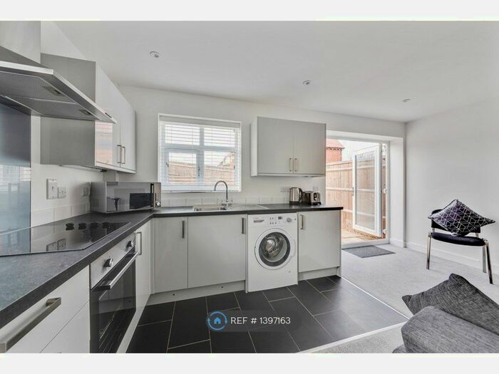 1 Bedroom Flat To Rent In Garth Road, Didcot, OX11