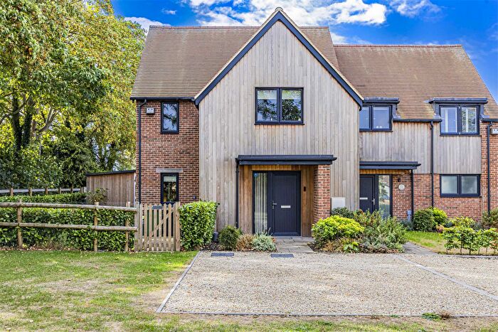 3 Bedroom Semi-Detached House For Sale In Hewett Wood, South Stoke, RG8