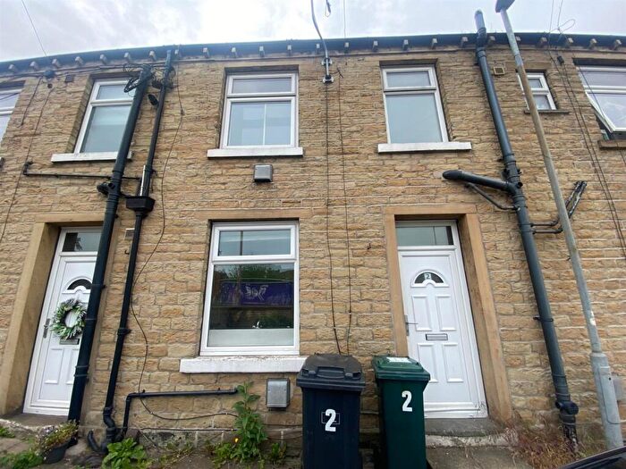 1 Bedroom Terraced House To Rent In Victoria Place, Moldgreen, Huddersfield, HD5