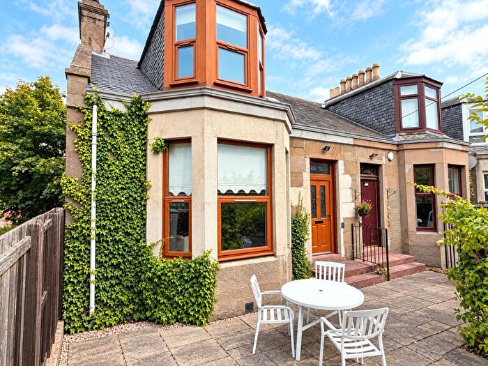 3 Bedroom End Of Terrace House For Sale In Clepington Road, Dundee, Angus, DD3