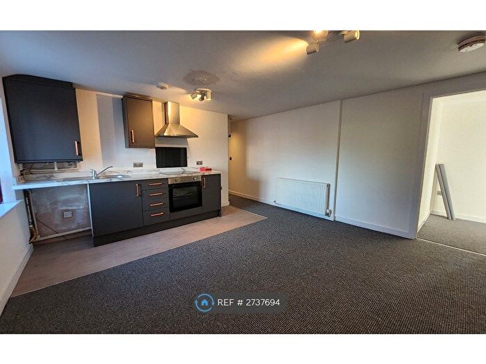 2 Bedroom Flat To Rent In Bell Lane, Bury, BL9