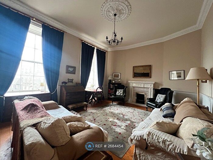 2 Bedroom Flat To Rent In Edinburgh, Edinburgh, EH1
