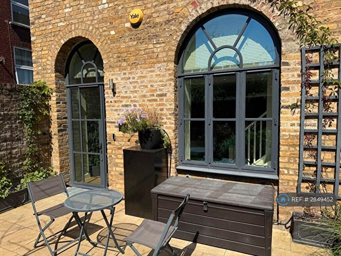 1 Bedroom Maisonette To Rent In Metropolis Plaza, London, E3