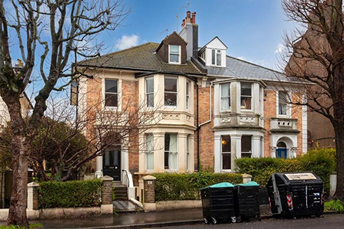 2 Bedroom Flat For Sale In Denmark Villas, Hove, BN3