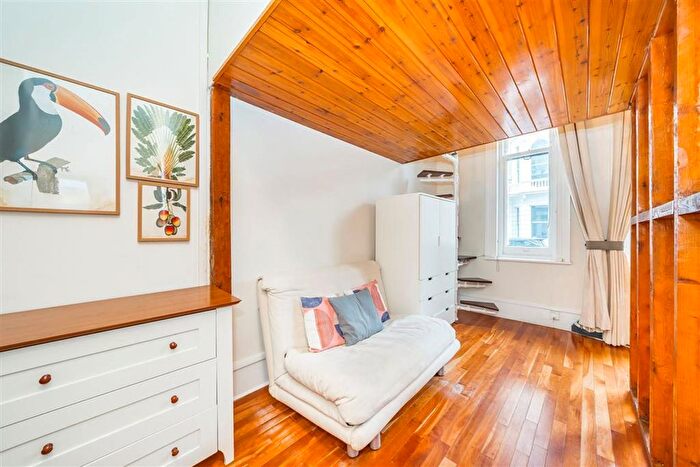 Studio To Rent In Cornwall Gardens, South Kensington, SW7