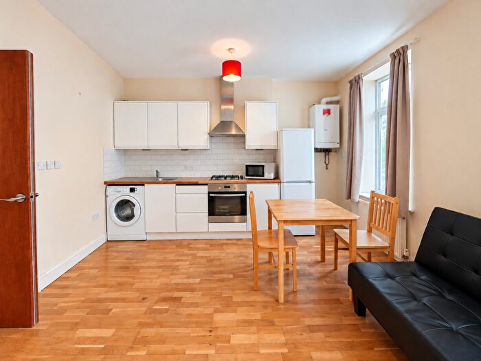 1 Bedroom Apartment To Rent In New Cross Road, London, SE14