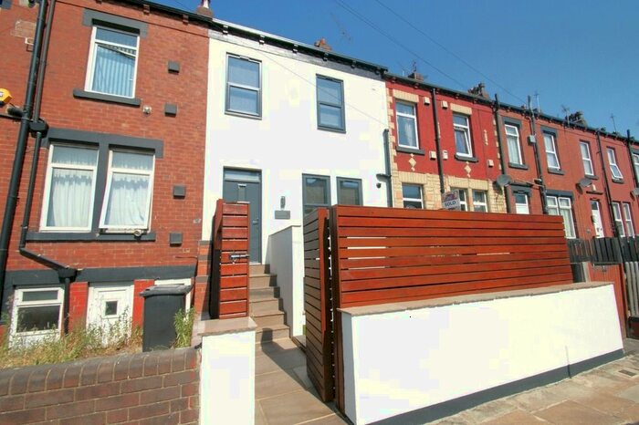 3 Bedroom Terraced House To Rent In Longroyd Grove, Leeds, West Yorkshire, Uk, LS11