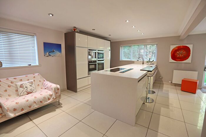 4 Bedroom Detached House For Sale In Ash Grove, Prestwich, M25