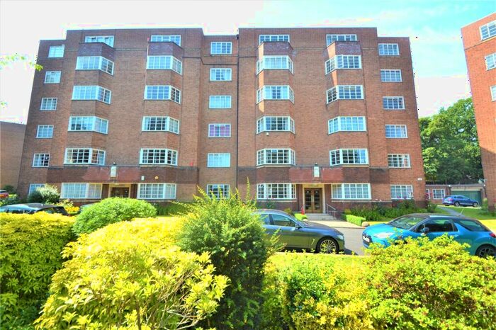 2 Bedroom Flat To Rent In Viceroy Close, Bristol Road, Edgbaston, Birmingham, B5