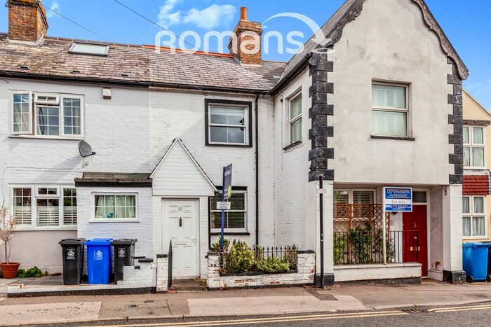 2 Bedroom Terraced House To Rent In Clewer Hill Road, Windsor, SL4