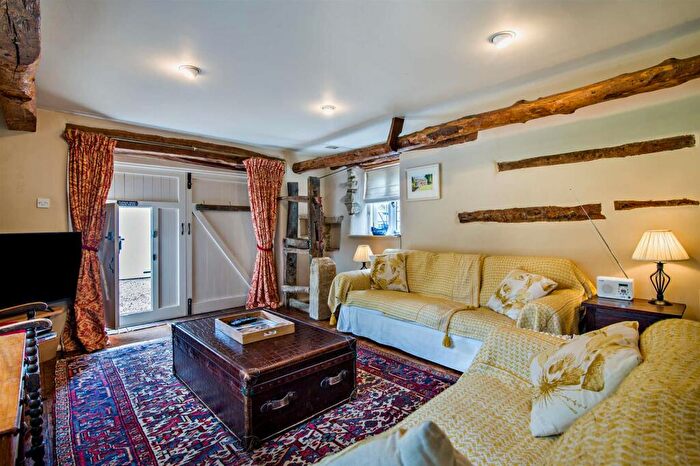 2 Bedroom Barn Conversion To Rent In Long Barn, GL7