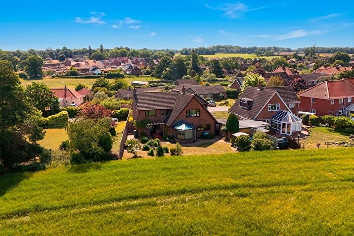 4 Bedroom Detached House For Sale In School Lane, Hales, Norwich, NR14