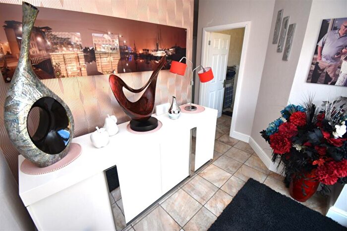 5 Bedroom Detached House For Sale In Springfield Road, Pill., BS20
