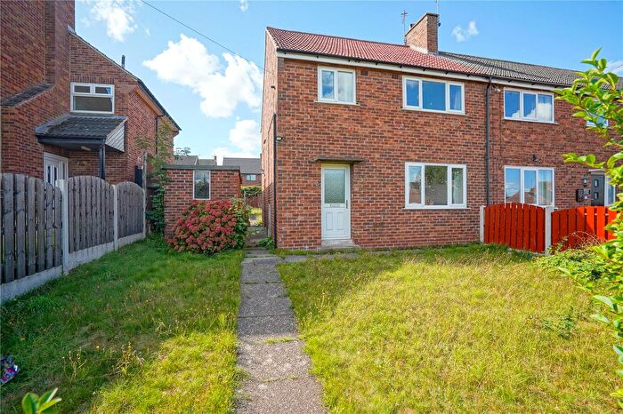 3 Bedroom End Of Terrace House For Sale In St. Edmunds Avenue, Thurcroft, Rotherham, South Yorkshire, S66