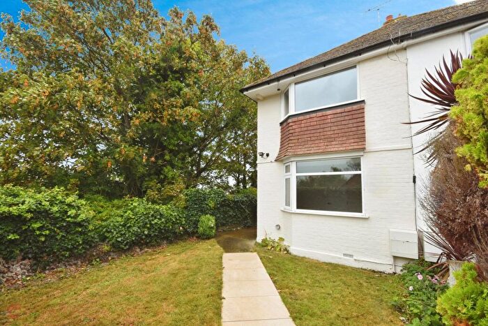 3 Bedroom Semi-Detached House For Sale In Belmont Road, Broadstairs, CT10