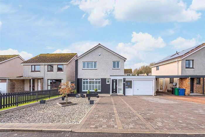 3 Bedroom Detached House For Sale In North Loanhead, Limekilns, KY11