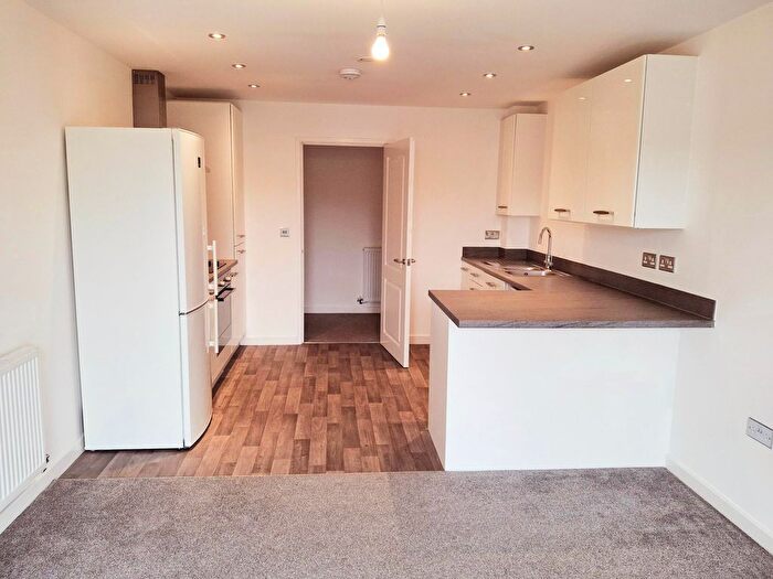 2 Bedroom Flat To Rent In Hartington Road, Altrincham, WA14