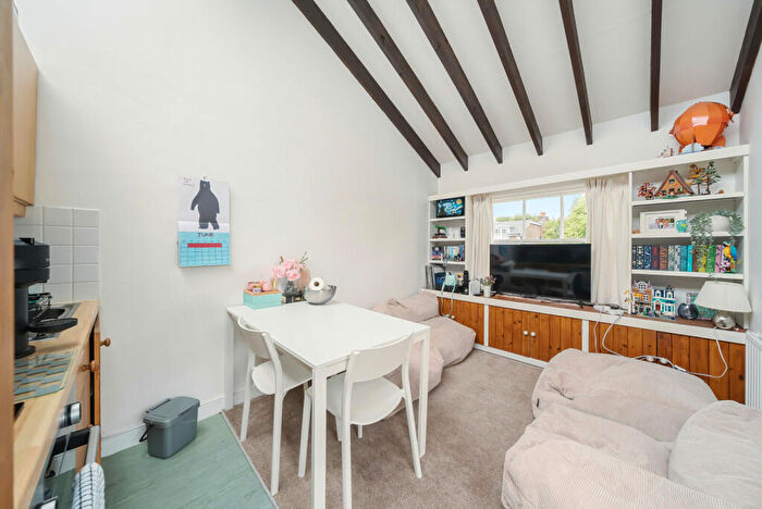 1 Bedroom Semi-Detached House To Rent In Palace Road, East Molesey, KT8