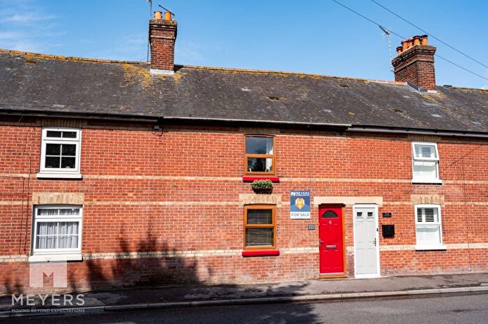 3 Bedroom Terraced House For Sale In Christchurch Road, Ringwood, BH24