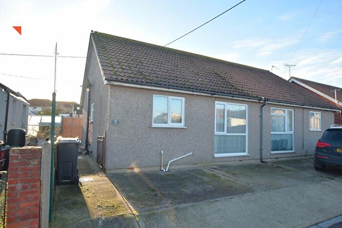 2 Bedroom Semi-Detached Bungalow For Sale In Napier Avenue, Jaywick, CO15