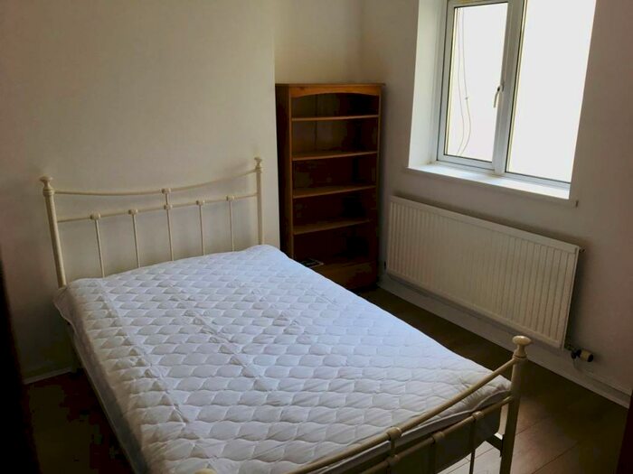 4 Bedroom House To Rent In Coburn Street, Cathays, CF24