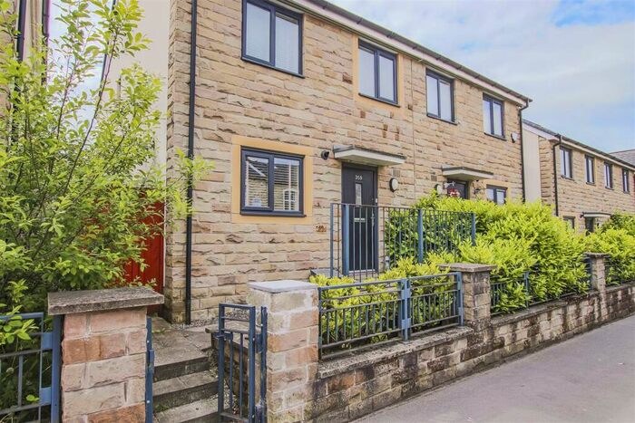 3 Bedroom Semi-Detached House To Rent In Blackburn Road, Accrington, BB5