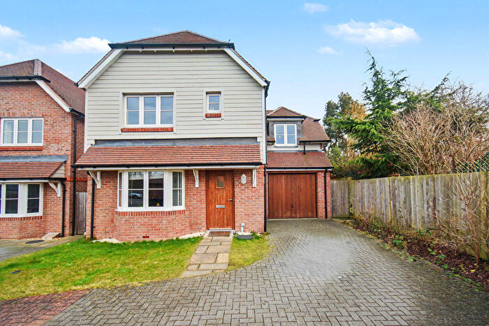 4 Bedroom Detached House To Rent In Tylney Place, Chineham, RG24