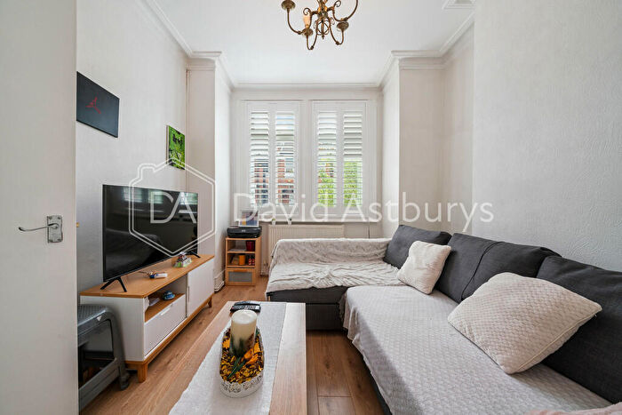 2 Bedroom Flat To Rent In Lyndhurst Road, Wood Green, London, N22