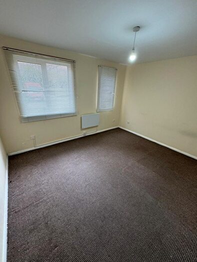 1 Bedroom Flat To Rent In Chaffinch Close, London, N9